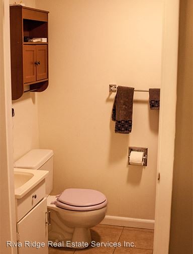Building Photo - 4 br, 2 bath Apartment - 142 Pius St.