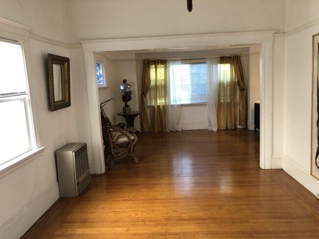 Foto del edificio - 3725 West St
