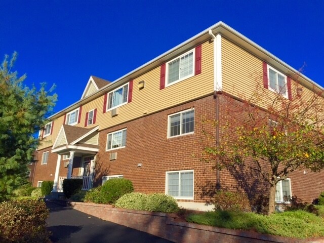 Building Photo - 3103 Brown Ave