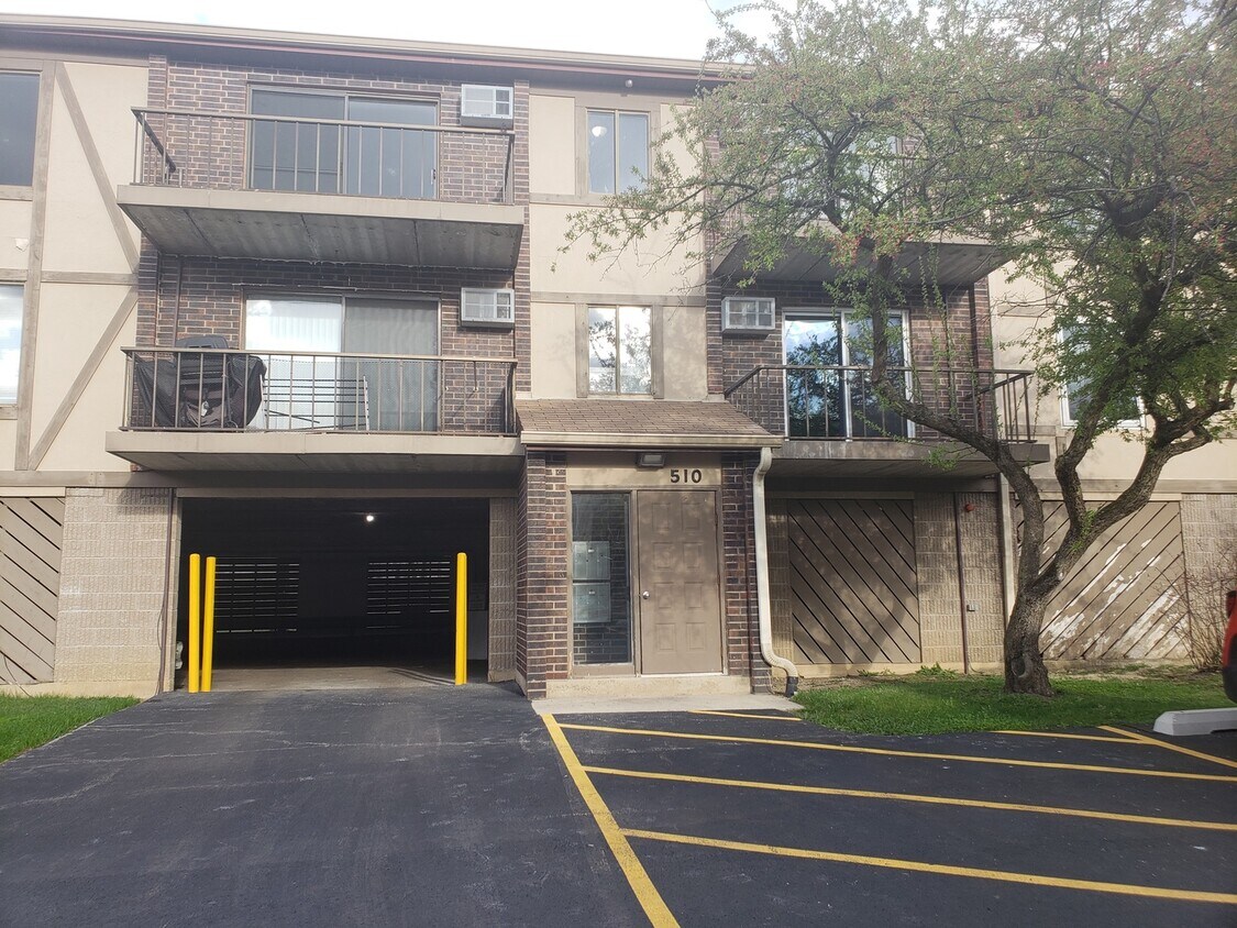 510 Kiowa Cir Unit 201, Naperville, IL 60565 Condo for Rent in