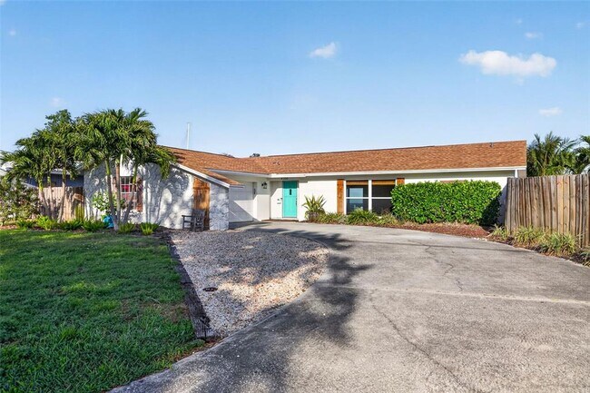 Foto del edificio - 4200 Beach Dr SE