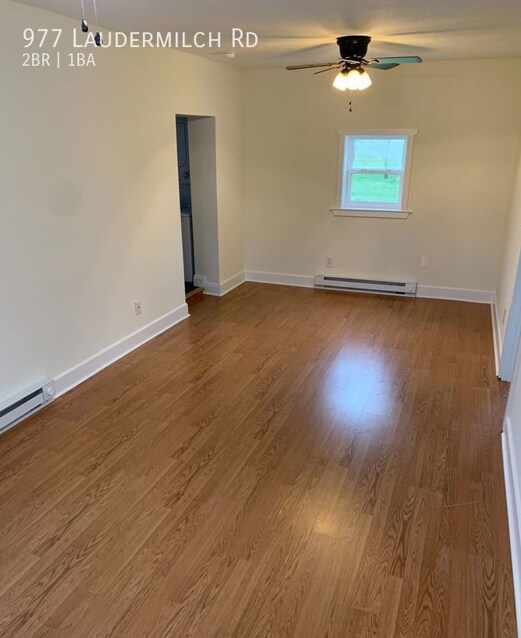 Living Room - 977 Laudermilch Rd