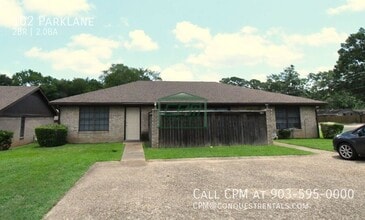 Building Photo - 102 Parklane Dr