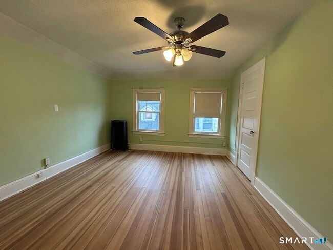 Foto del edificio - 108 Maplewood Ave