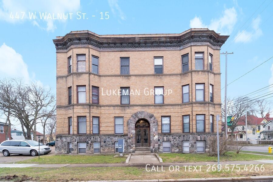 Foto del edificio - 447 W Walnut St