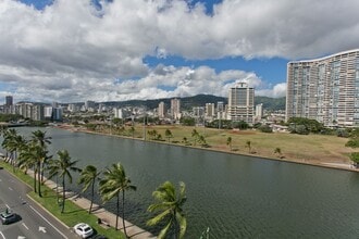 Building Photo - 2015 Ala Wai Blvd