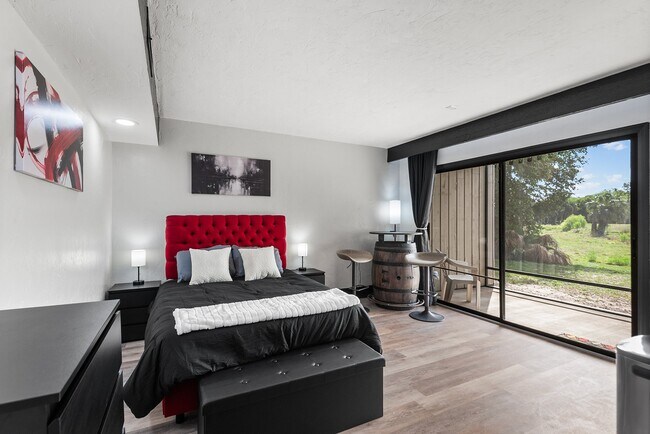 Foto del edificio - 5062 Sherwood Ln