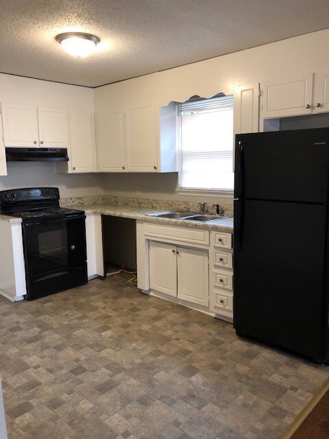 Foto del edificio - 2 bed 1 bath duplex near Regional Hospital