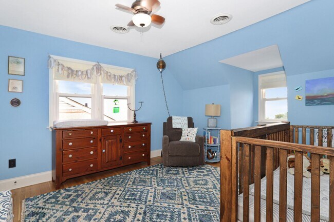 Building Photo - Beautiful Waterview Home on Chesapeake Ave...