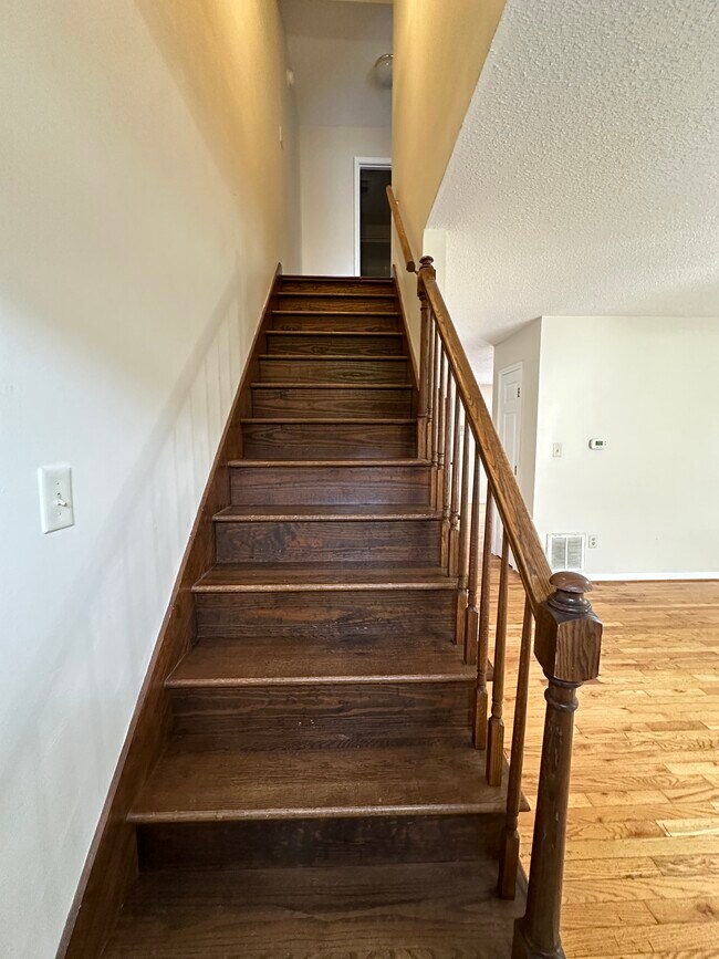 Building Photo - 312 Edmond Dr