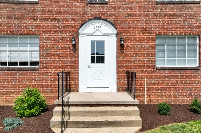 Entrance - Gardens at Grandin