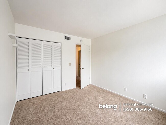 Building Photo - 606 Fairhaven Way