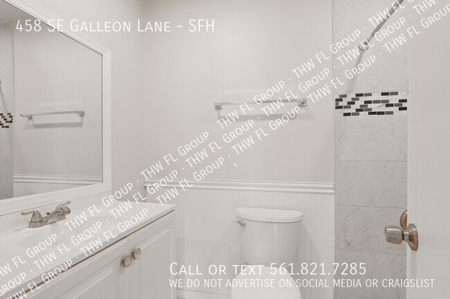 Building Photo - 458 SE Galleon Ln