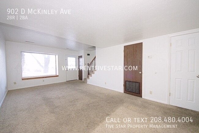 Building Photo - 902 McKinley Ave