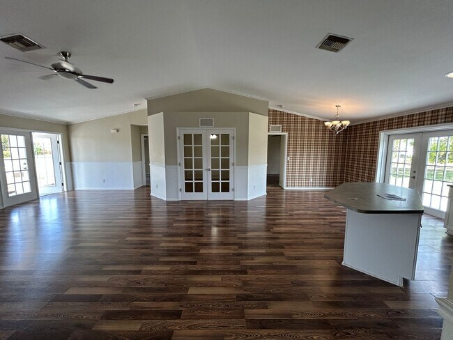 Foto del edificio - 2301 NE 35th St