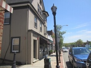 Building Photo - 638 Bloomfield Ave