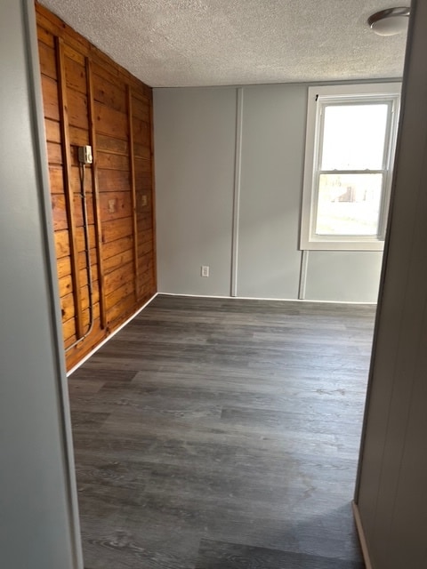 Foto del edificio - 4656 Main St