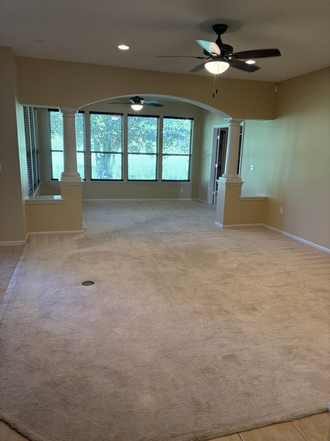 Building Photo - 1473 Stockbridge Ln