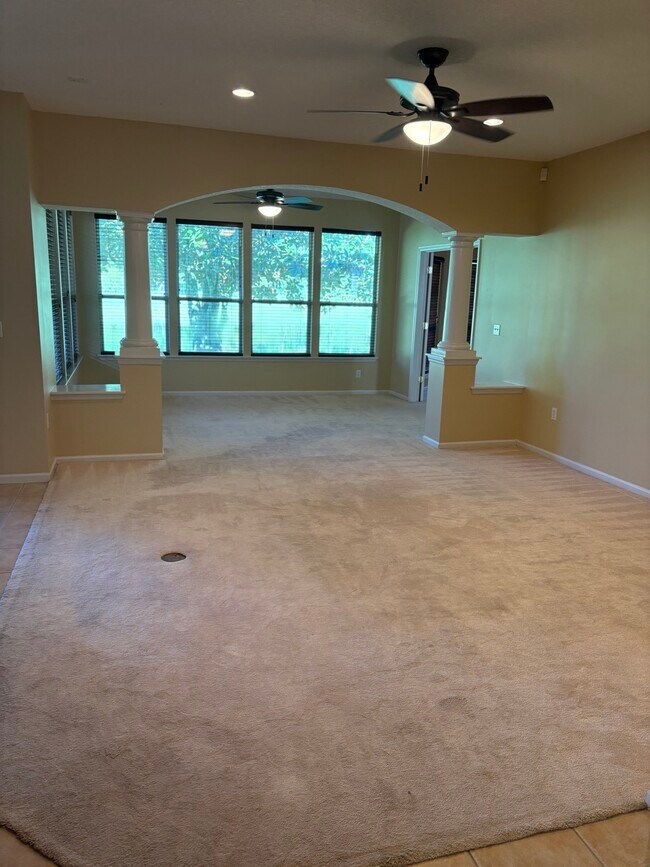 Foto del edificio - 1473 Stockbridge Ln