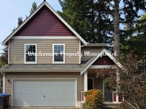 Building Photo - 1311 Shorewood Dr