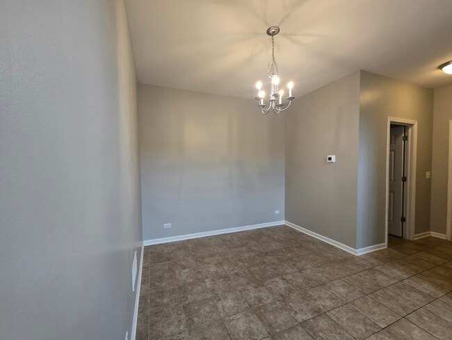 Foto del edificio - 460 S Jade Ln