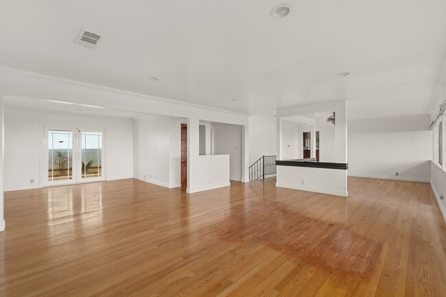 Foto del edificio - 7206 Crest Rd