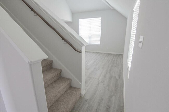 Foto del edificio - 5330 Hawksbury Creek Trail