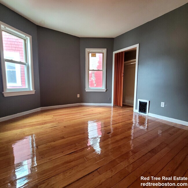 Building Photo - 202 Norwell St