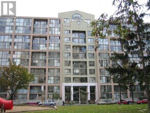 Building Photo - 65 Scadding Ave