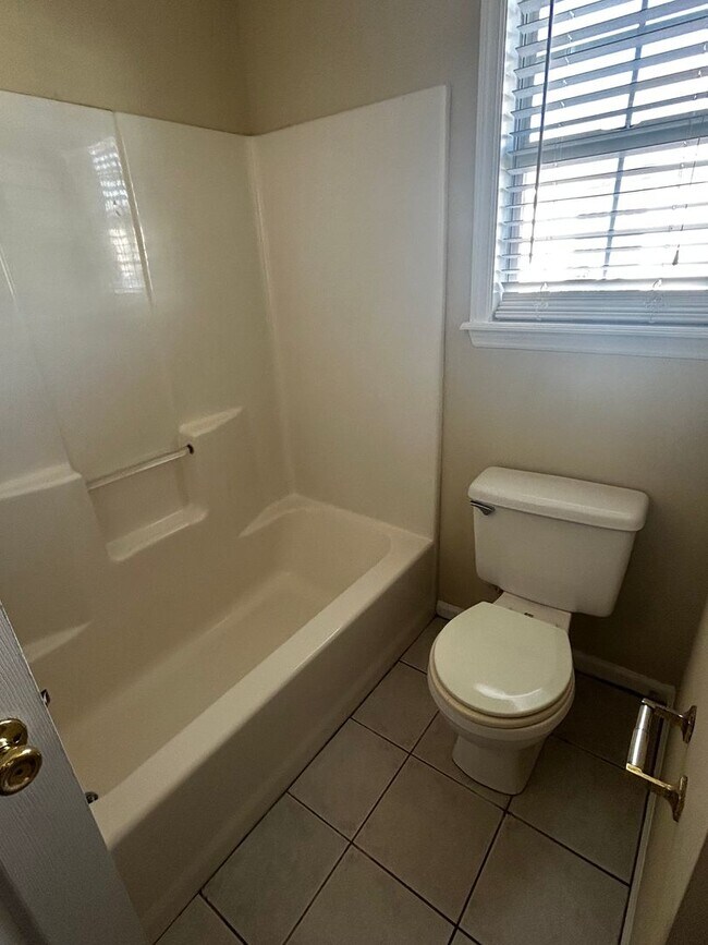 Foto del edificio - 4044 Chadwyck Dr