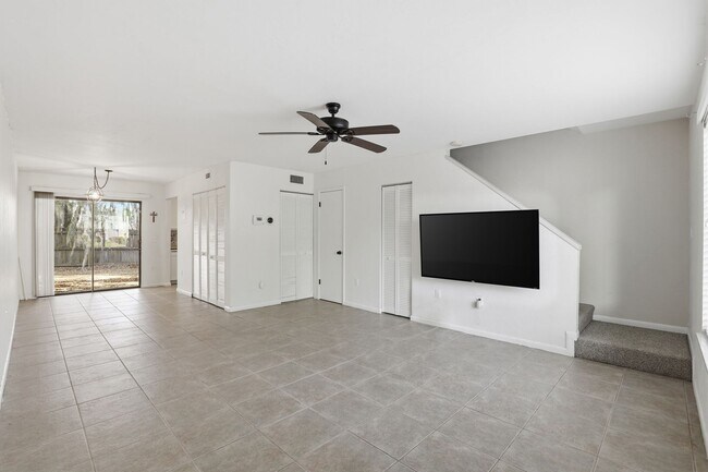 Foto del edificio - Southfork Oaks Condo