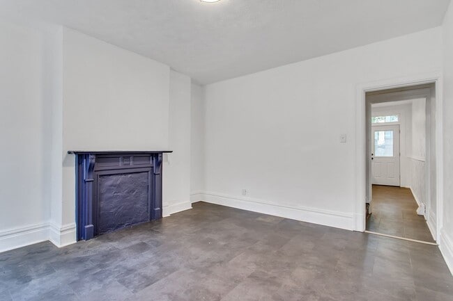 Building Photo - 5232 1/2 Natrona Way