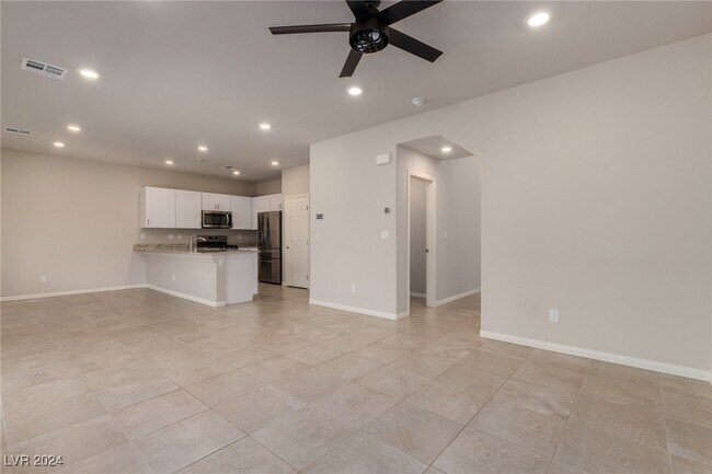 Building Photo - 4482 Zara Point Ave