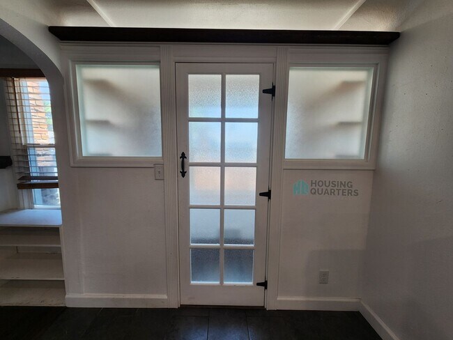 Foto del edificio - 2603 W Upton Ave