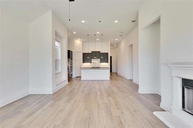 Foto del edificio - 300 Barrel Bnd, Andice, TX 78628 - 4 BR 3 ...