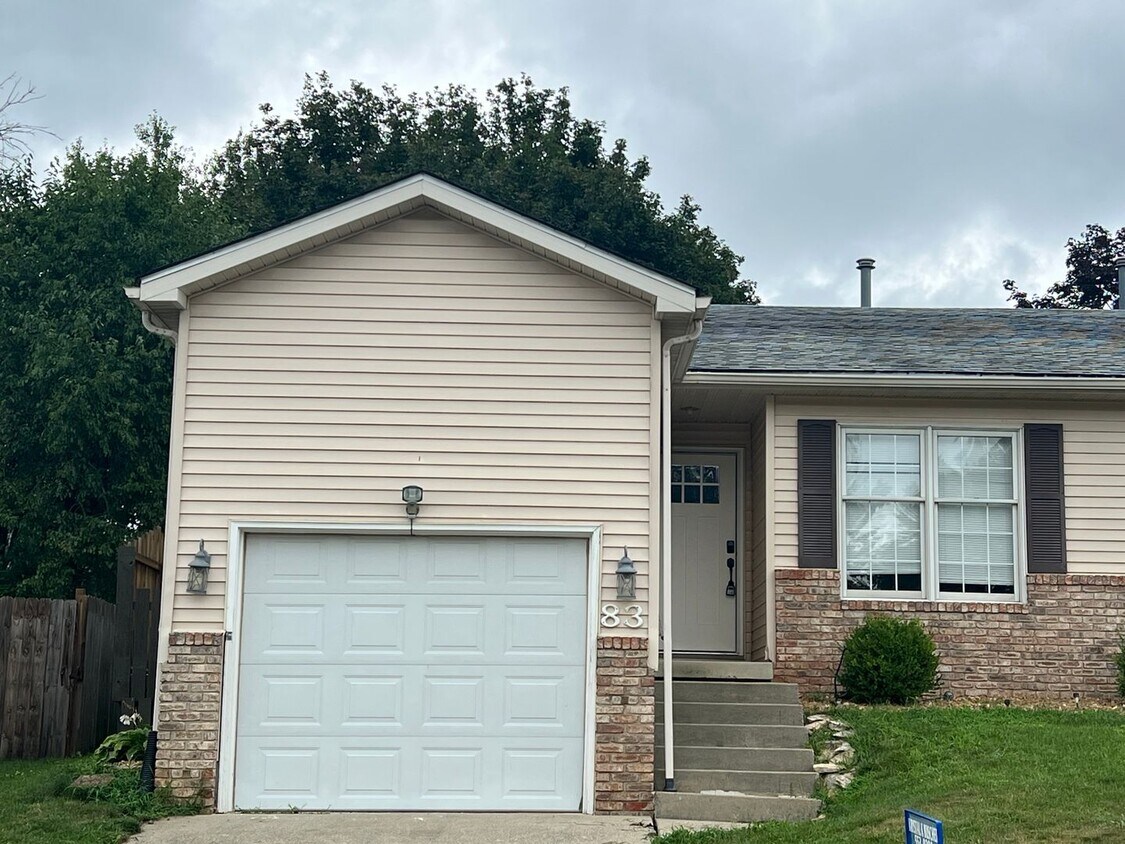 Primary Photo - 2 Bedroom 1.5 Bath Duplex