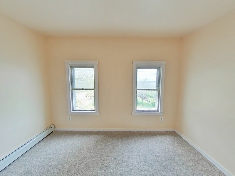 Primary Photo - 247 S Maple St