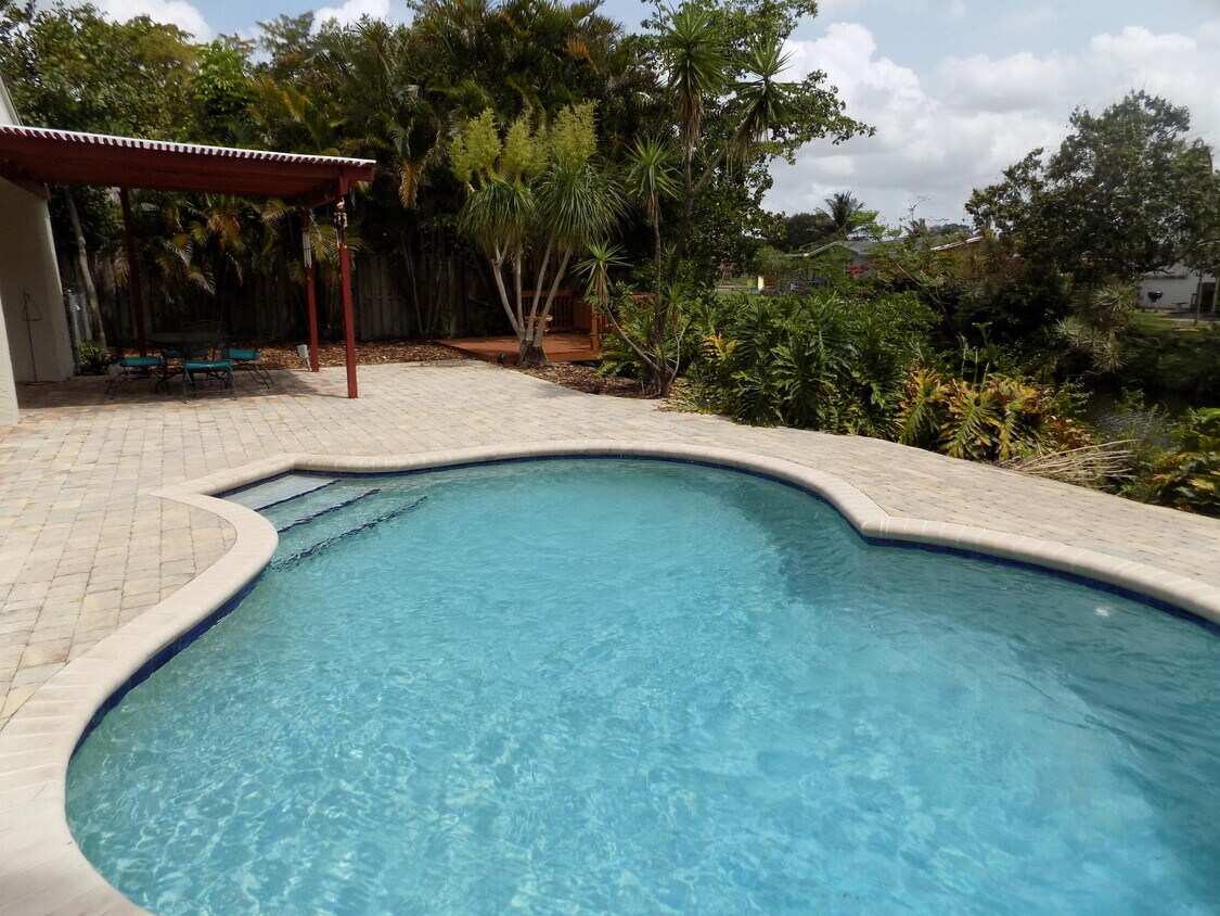 9420 SW 49th Pl, Cooper City, FL 33328 House Rental in Cooper City