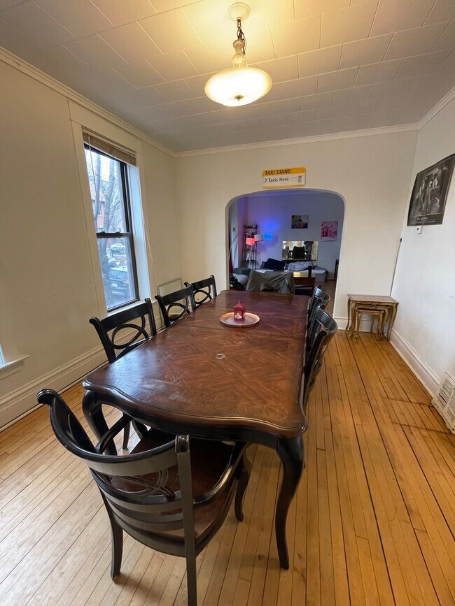 Foto del edificio - 1456 N Leavitt St