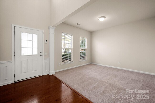 Foto del edificio - 11220 Cypress View Dr