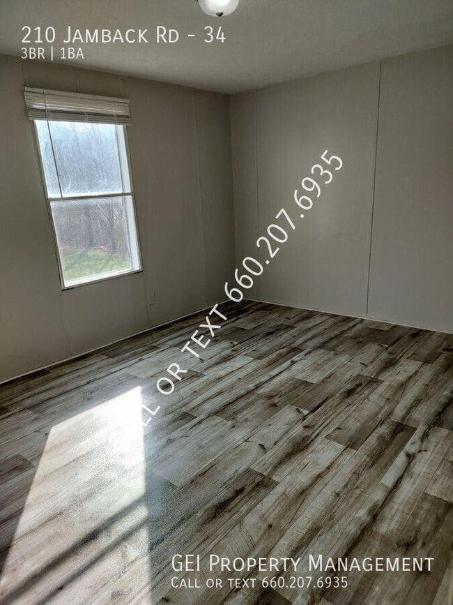 Building Photo - 210 Jamback Rd