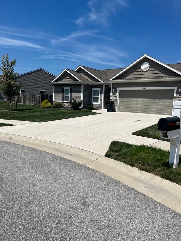 Foto del edificio - BLACKTHORNE ADDITION...4 Bed 2 Bath