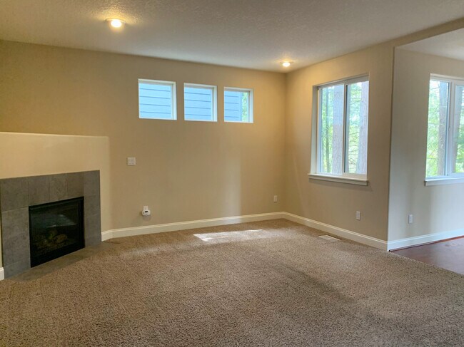 Living room with gas fireplace - 5730 NE Lisbon Way