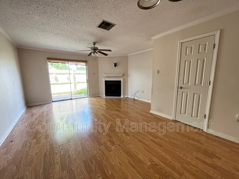 920 W Tony St, Gonzales, LA 70737 Condo for Rent in Gonzales, LA