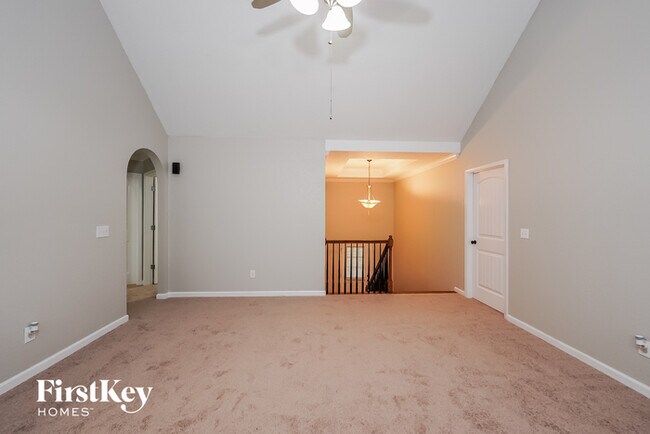 Foto del edificio - 352 Parkwood Dr