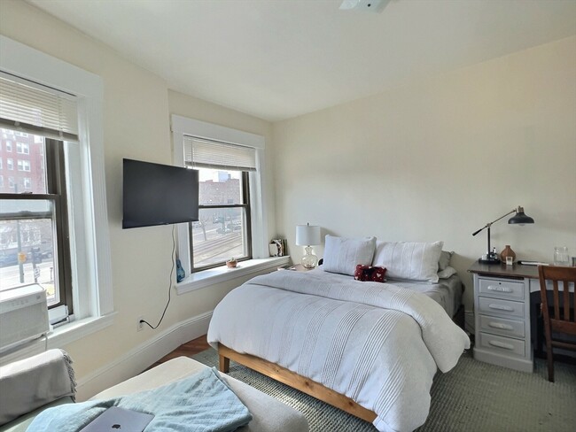 Foto del edificio - 1390 Beacon St