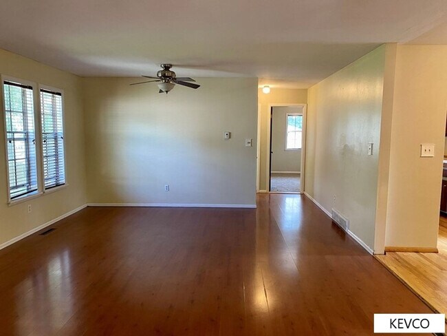 Building Photo - Spacious House Near CSU!