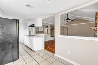 Building Photo - 2022 Fir Springs Dr
