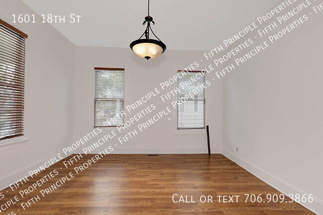 Foto del edificio - 1601 18th St