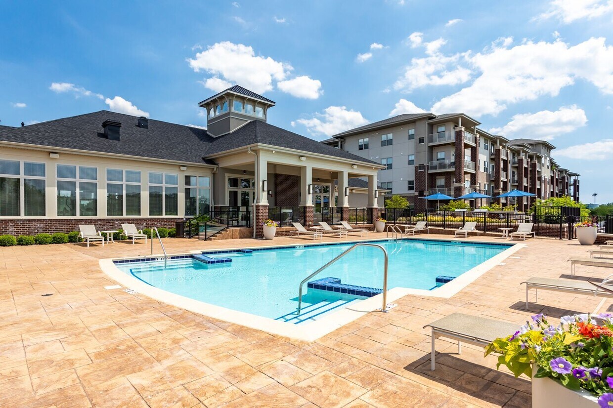 Deer Park Crossing Apartments in Deer Park, IL